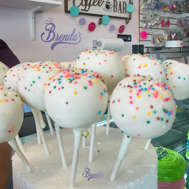 CakePop White with Sprinkles | Brenda's Cakes Shop
